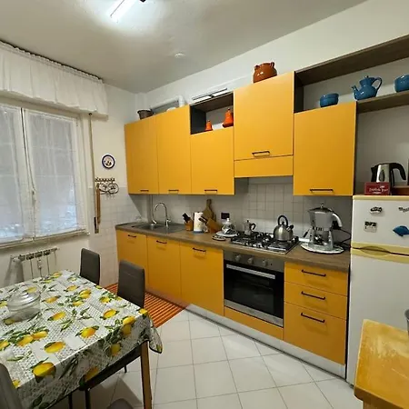 5 Terre Express House - Migliarina Апартаменты *